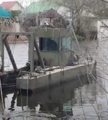 Правоохоронці розслідують незаконний видобуток піску із річки Дніпро на Полтавщині
