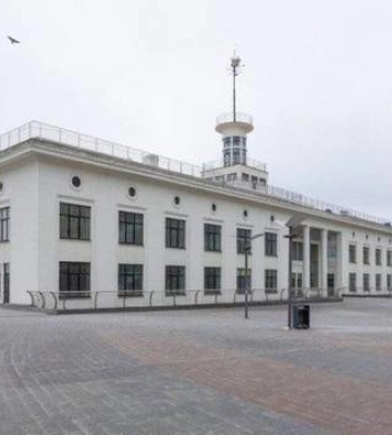 Речной вокзал в Киеве стал Американским университетом