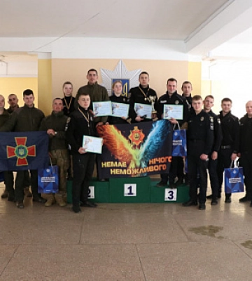 В Кривом Роге троллейбус врезался в столб