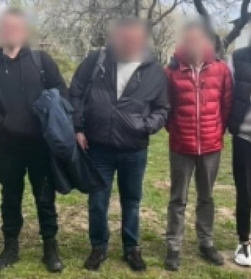На Закарпатті прикордонники зупинили вісьмох «ухилянтів»