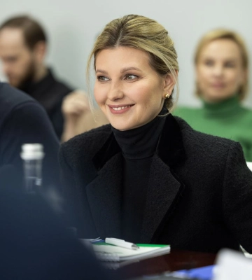 «Це проєкт про життя». Олена Зеленська разом і Говардом Баффетом і Річардом Бренсоном відвідала Бучу