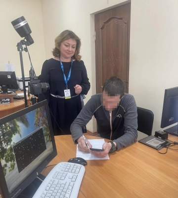 Міграційна служба Рівненщини продовжує роботу щодо відновлення втрачених документів нашим захисникам