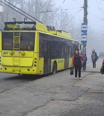 В Херсоні відновили рух тролейбусів: поки - подалі від Дніпра