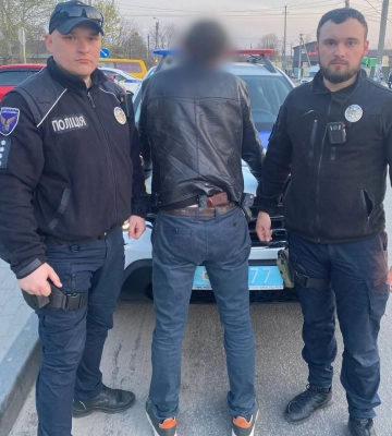 В пригороде Харькова задержали мужчину, который устроил стрельбу возле домов