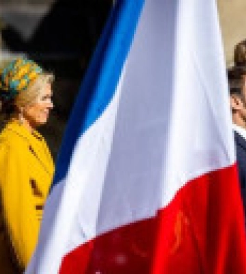 Макрон прибыл с визитом в Нидерланды на фоне дипломатического скандала из-за комментариев о Китае