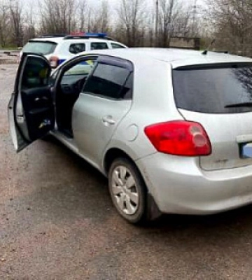 На Дніпропетровщині за викрадення автівки поліцейські затримали 35-річного чоловіка