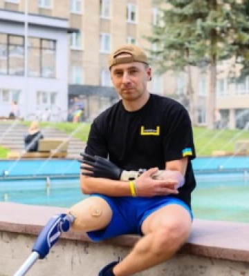 У Львові 33-річному десантнику Михайлові Юрчуку подарували біговий протез