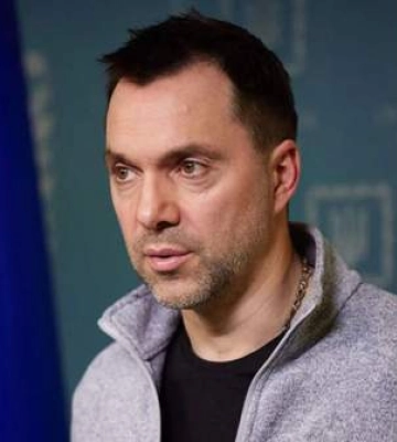 Киевская вуз отменил лекцию Арестовича по просьбе студентов: появились подробности