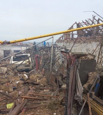 Ворожа авіація нанесла удару по Бериславу: постраждало підприємство