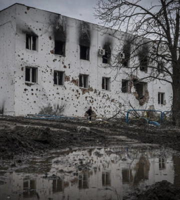 Остатки имущества мирных жителей в разрушенном враге Угледаре. ФОТОрепортаж
