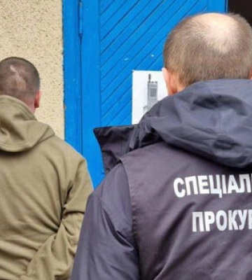 Командир роты предоставлял отпуска за взятки. Теперь может сесть на 10 лет. ФОТО