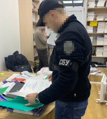 Допомагали росіянам &quot;працевлаштуватися&quot; в країнах ЄС: у Києві викрили масштабну схему продажу підроблених документів