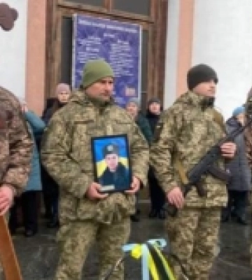 У Здолбунові попрощалися із захисником, який загинув на фронті
