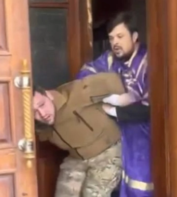 У Хмельницькому священики УПЦ МП побили воїна ЗСУ - соцмережі
