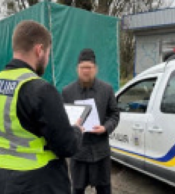 Архідиякон з Лаври постане перед судом за перешкоджання журналістам