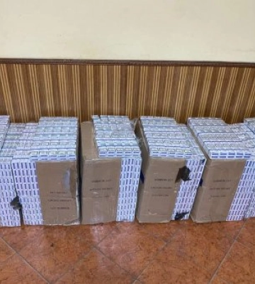 На Закарпатті контрабандисти, тікаючи від прикордонників, покинули 10 ящиків сигарет (ФОТО, ВІДЕО)
