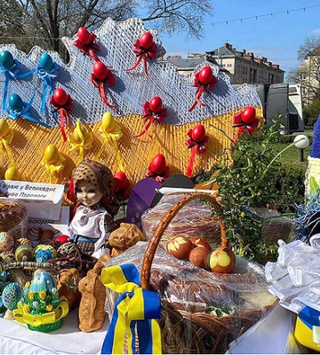 Сервісні центри МВС Закарпаття долучилися до благодійної акції — «Паска для воїна»