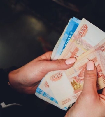 Стиральные машинки - прошлый век: в Мелитополе коллаборант продает краденные двери 