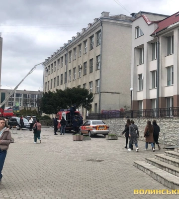 «Горить корпус»: у ВНУ – пожежні навчання