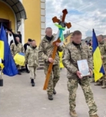 В Нововолинську провели в останню дорогу захисника Олександра Демчука 