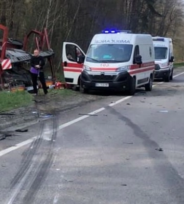 На Львовщине в результате тройного ДТП погиб водитель, есть пострадавшие