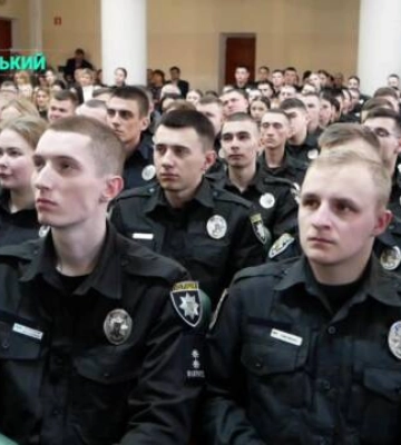 Завершили навчання. У Донецькому державному університеті внутрішніх справ відбувся випуск (відео)