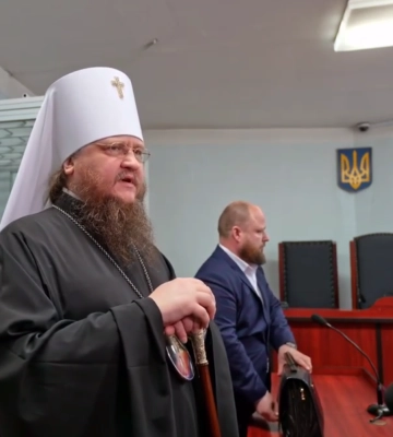 Біля Будинку правосуддя в Черкасах збираються прихильники московського патріархату (ФОТО, ВІДЕО)