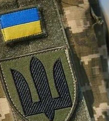 В Івано-Франківську жорстоко затримали чоловіка через повістку. Відео