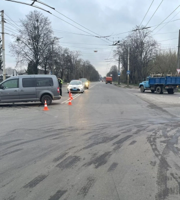 Намагався проскочити: у Луцьку зіткнулися дві автівки
