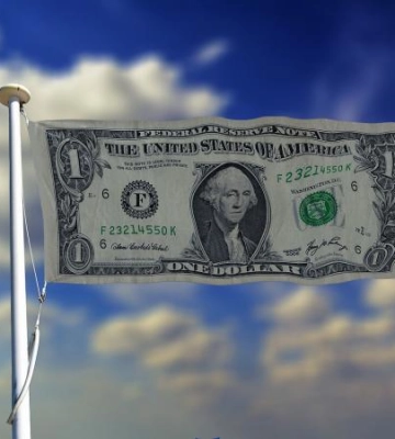 МВФ дав прогноз щодо курсу долара до гривні на 2023 рік