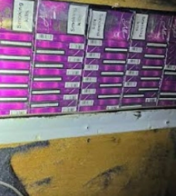 Чоловік втратив мікроавтобус через тютюнову контрабанду на кордоні (ФОТО)