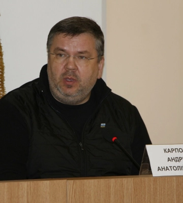 У Полтаві звільнився заступник директора «Декоративних культур», який використовував службову техніку підприємства для&amp;hellip;
