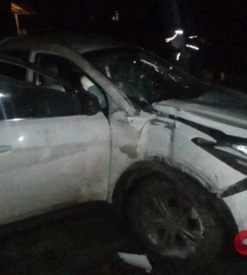 В Одеській області автомобіль врізався в електроопору, є постраждалі