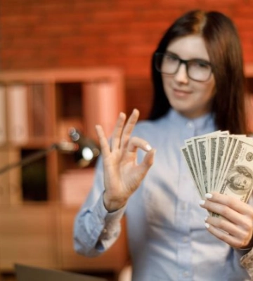 Заробітна плата до 40 000 грн: закарпатцям пропонують гарячі вакансії