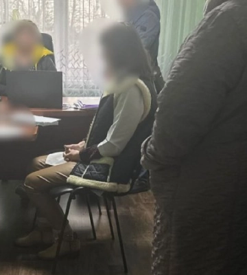 На Київщині лікарка вимагала від чоловіка тисячу доларів за висновок ЛКК про інвалідність його батька, - прокуратура
