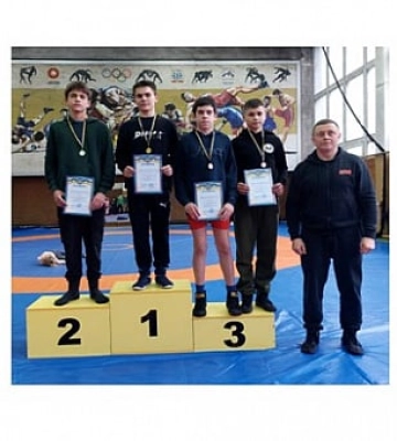 Криворізькі спортсмени здобули 16 медалей на Чемпіонаті області з вільної боротьби