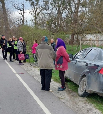 У Берлині на Львівщині літня жінка потрапила під авто, - ФОТО