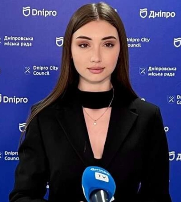 Перевипуск учнівських. У Дніпрі учні 53 шкіл отримують нові документи