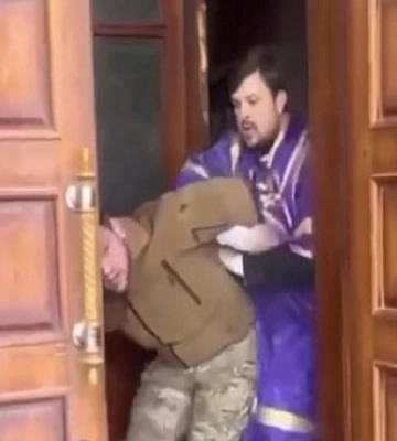 Священники УПЦ МП избили военного в церкви — полиция открыла дело