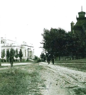 Впізнай знайомі місця в Дніпрі за старими світлинами 
