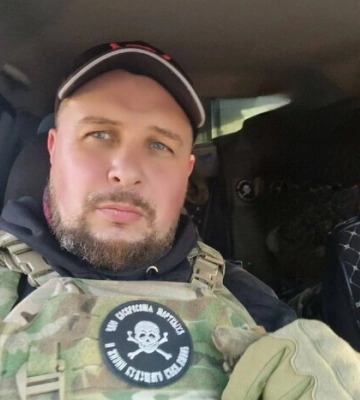 В кафе Санкт-Петербурга неизвестные взорвали пропагандиста Владлена Татарского