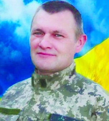 За 3 дні до загибелі Героя найменший з трьох дітей вперше сказав у телефон «Тату»: історія воїна з Луцького району Василя&amp;hellip;