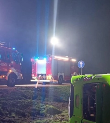 У Польщі перекинувся автобус з 14 українцями, є постраждалі
