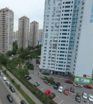 Громаді Києва повернули приміщення майстерень на Позняках