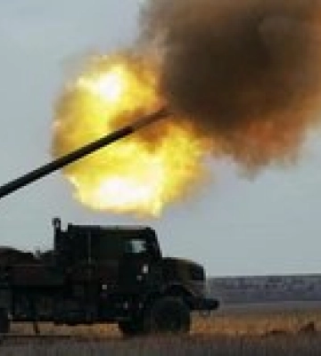 Генштаб: За Бахмут идут тяжелые бои, РФ хочет отрезать дороги. Штурмует Марьинку — карта