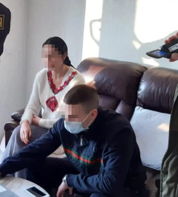 «Здав» пенсіонер, щоб помиритися із дружиною: покарали дівчину з Волині, яка продавала свої порнофото