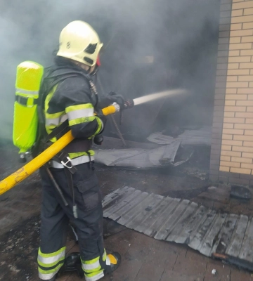 На Рівненщині за добу сталися пожежа у житловому будинку та замикання електрики у лікарні