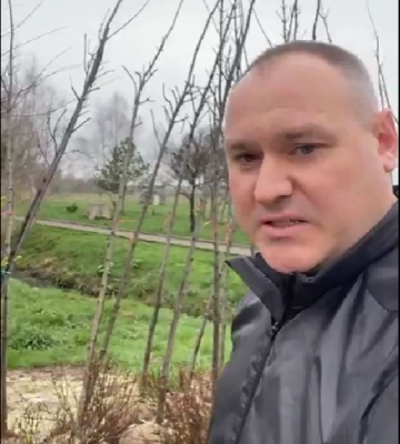 У Здолбунові в гідропарку висадили нові дерева