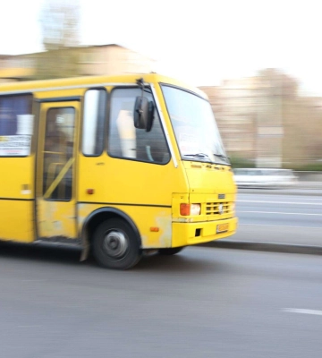 Автобуси, маршрутки і тролейбус. У Дніпрі відбудуться зміни в роботі транспорту