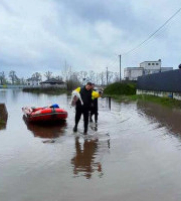 Унаслідок підвищення рівня води у Десні підтопило село біля Києва
